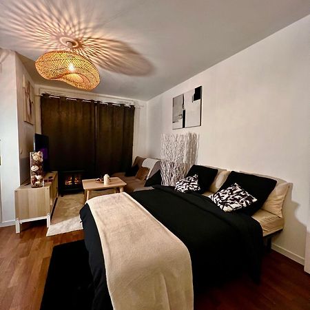 "Moonlight" Gare A 10Min De Paris, Wifi, Terrasse , Parking Apartment Argenteuil Luaran gambar
