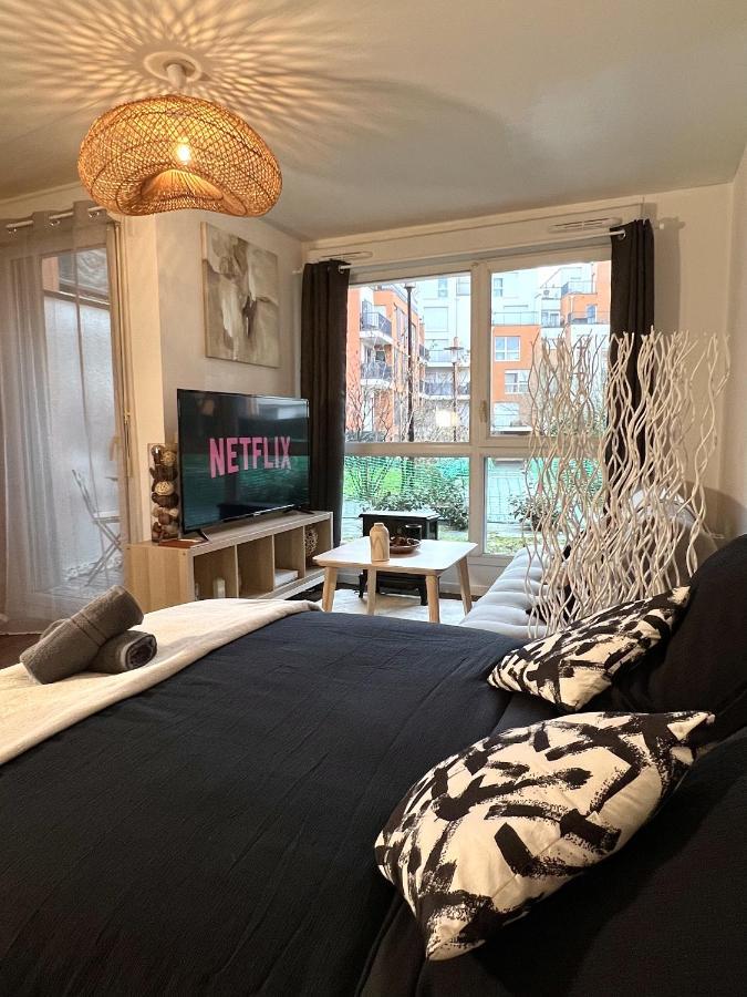 "Moonlight" Gare A 10Min De Paris, Wifi, Terrasse , Parking Apartment Argenteuil Luaran gambar